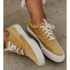 Roolee Corduroy Sneakers